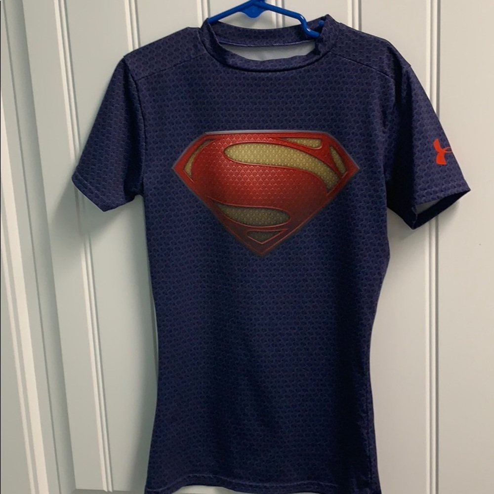 VGUC BOYS SMALL SUPERMAN UNDER AMOUR T-SHIRT